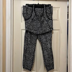 Plus size black and white workout set, Torrid size 2